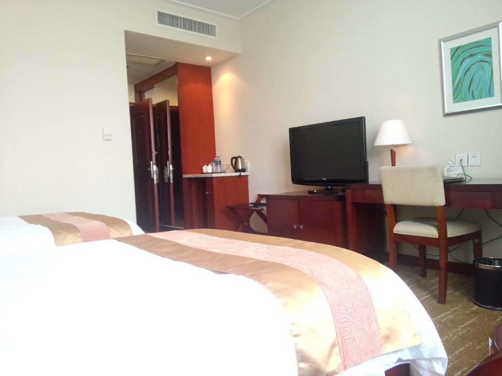 Century Hotel Taicang Room photo