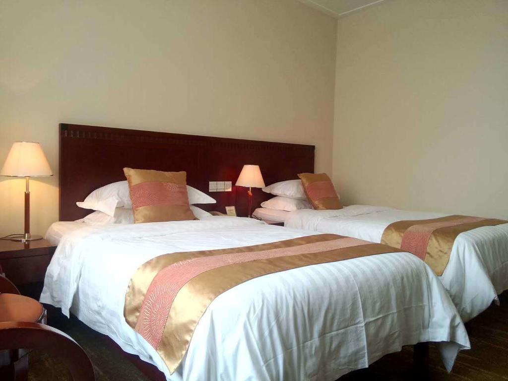 Century Hotel Taicang Room photo